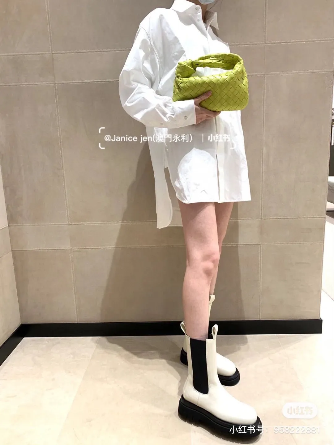 Without it 🥝 you are not fashionable. Kiwi green is the right color that falls in love at first sight. It will add a lot of points to the match
